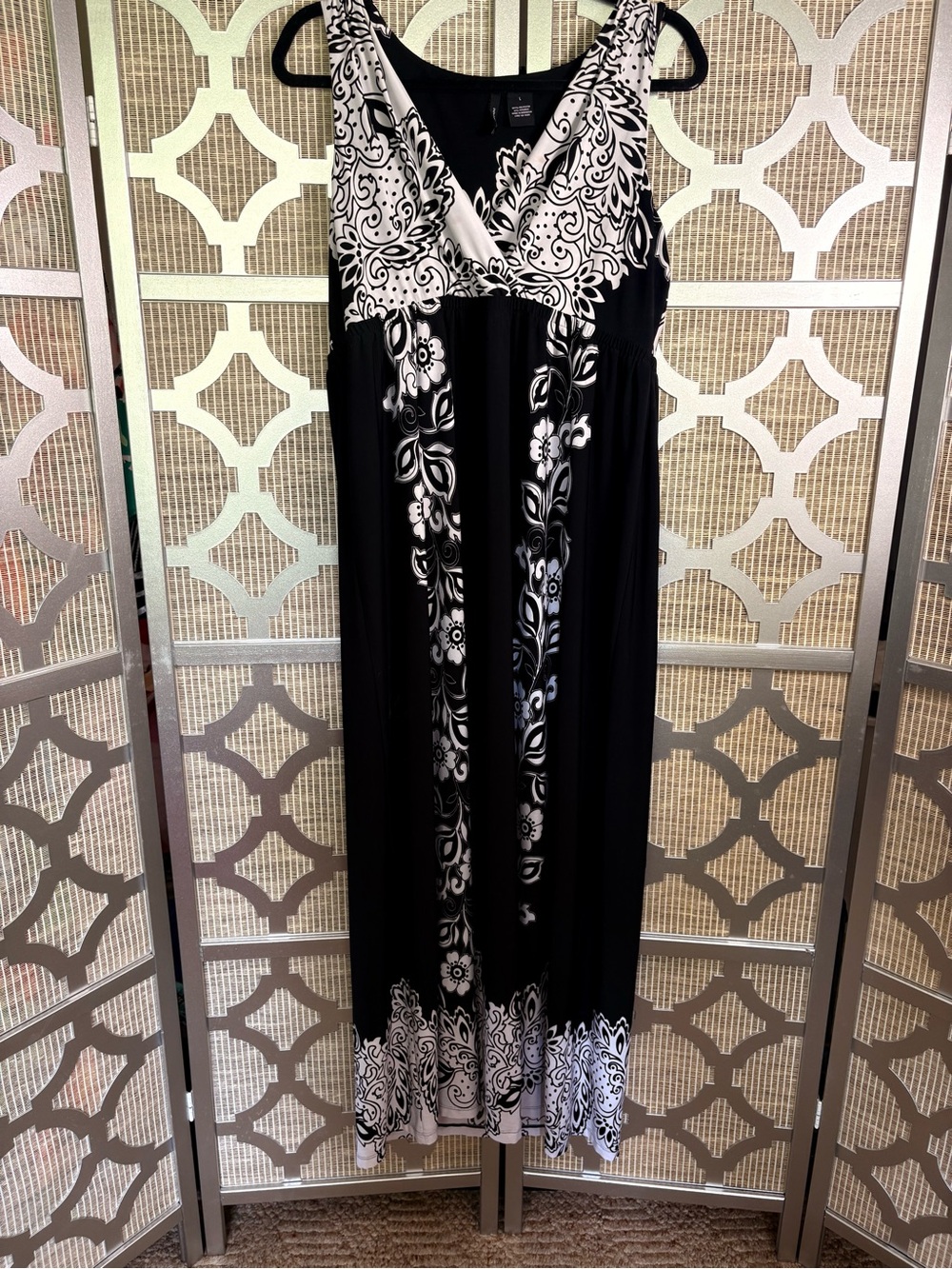 new directions Black and White Floral Print Maxi Dress